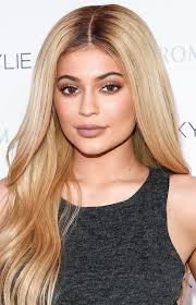 How to dress (your Christmas tree) like Amanda Holden and Kylie Jenner —  plus find out how to get £5,000 with Sun Savers