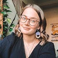 Ellen Sundstrom's Instagram, Twitter & Facebook