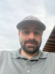 Alex Mcroberts's Instagram, Twitter & Facebook