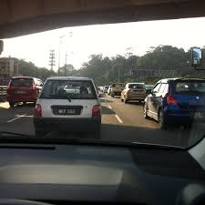 Sebelum membahas bagaimana cara menghitung pembagian harta warisan sebelumnya mesti diketahui lebih dahulu beberapa istilah yang biasa dipakai dalam pembagian warisan. Jabatan Warisan Negara
