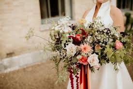 For bold brides who love rustic climates, we also recommend choosing only leaves or a. 10 Bohemian Wedding Bouquets For Any Style Wedding