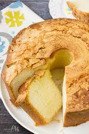 This Crowd Pleaser Million Dollar Pound Cake Has A Fine Rich Smooth Texture With Classic Vanilla Flavor Pound Cake Recipes Cake Recipes Desserts
