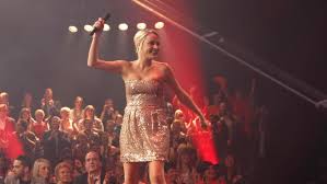 Louys still remained associated with the eurovision song contest as giving out the belgian televotes during the voting in 2007, 1 2009 and 2011. Cinq Questions A L Animatrice Maureen Louys Avant Le Lancement De The Voice Kids Sur La Rtbf Soirmag