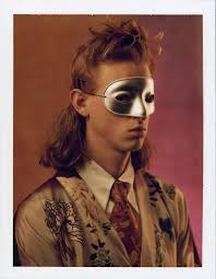 Albert Watson photograph “Frank Kennedy, Pittsburgh, 1988,” from a men's  fashion shoot for Per Lui magazine (Vogue Italy). Hair by  @kerrywarnofficial #perluimagazine @vogueitalia #vogueitaly  @retrofashionphotography #retrofashion @vintagefashion ...