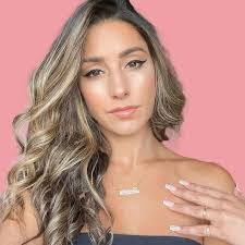 Jasmine Good's Instagram, Twitter & Facebook