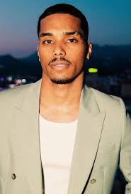 Latron (L) vs. Tonny Give me one for pretty boy!!