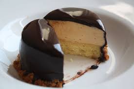 Entremet Poire Caramel Chocolat Religieuse Et Tarte Catin Dessert Gateaux Et Desserts Chocolat