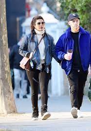 Both wore traditional indian clothes. Priyanka Chopra And Nick Jonas Out In Notting Hill 03 08 2021 Celebmafia