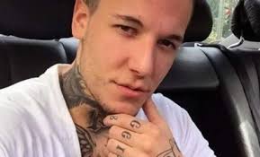 Con el 40.44% abandona el certamen alexander caniggia. Demoraron A Alexander Caniggia Por Violar La Cuarentena Radio Mitre