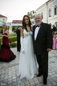 Tizenegyedik kiadás, tizenkettedik (példaanyagában átdolgozott) lenyomat (2009). Legkelendobb Tornacipo Bolt Anna Bal Ruha Huntsvillewater Org