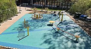 Diese woche durften wir in einer größeren pflanzaktion 21 stieleichen (quercus robur) am westring in kiel pflanzen. Garten Karstens Garten Und Landschaftsbau Gmbh