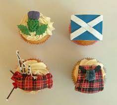 Placer les caissettes de cupcakes dans les moules à cupcakes. Pin By Jennifer Strickland On Cakes Scottish Dishes Celtic Food Themed Cupcakes