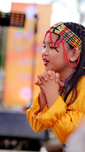 Young, talanted Cultural Performers from the Sakusak Children's Cultural  Performers of Pinsao Elementary School during the Art in the Park