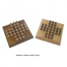 Solitaire En Bois Format Carre Artisan Du Jura Jeux En Bois Jouets Traditionnels Bois