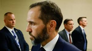 Jack Smith urges court to revive Trump's classified docs charges