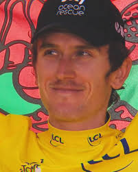 There is a reason why they call him '𝗧𝗵𝗲 𝗠𝘂𝗳𝗳𝗶𝗻 𝗠𝗮𝗻' 😉 What a  generous man Steve Hine is handing out all those delicious muffins 🥮