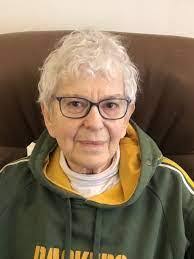 Linda Newman's Instagram, Twitter & Facebook