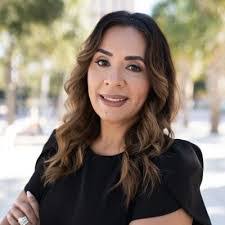 Jessica Pillado's Instagram, Twitter & Facebook