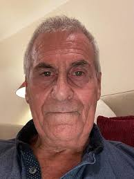 Tales from the Cottage: "but that's another story": Earle, Mr Gregg Allan,  Earle, Mrs Anne: 9798793115391: Amazon.com: Books