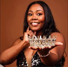 Bianca Harris's Instagram, Twitter & Facebook