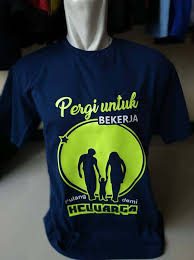 Tak bisa dipungkiri jika kaos distro hingga saat ini masih menjadi yang paling populer, terutama di kalangan para remaja. 085641058609 Sehari Jadi Sablon Kaos Satuan Semarang Konveksi Semarang Berkah