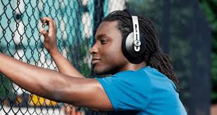 Connection quality is excellent in part due to the bluetooth. Sennheiser Momentum Wireless Zuklappen Und Aus Likehifi