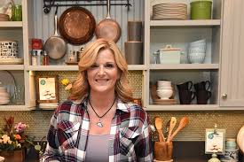 I especially love trisha's rendition of dolly parton's hard candy christmas, and garth's hilarious ugly christmas sweater. Trisha Yearwood Says Her Cooking Career Was An Accident