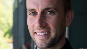 Casey Garth's Instagram, Twitter & Facebook