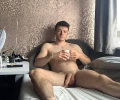 Dongs - No.493391 - Anything on Elliot Brady? He had an of called justmaxof  but - male general