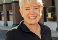 Elizabeth Youngman's Instagram, Twitter & Facebook