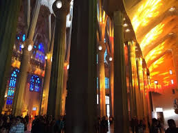 Visite guidée d'une heure et demie de la sagrada familia avec un guide monolingue ou bilingue officiel (anglophone et hispanophone). Billet Coupe File Pour Visiter La Sagrada Familia Et Visite Guidee En Francais