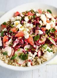Salade Croquante Au Quinoa Chou Radis Et Feta Ricardo Recipe Cold Meals Healthy Kitchen Healthy Recipes