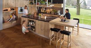 Du bois qui confère beaucoup de chaleur à votre pièce et plus de 100 combinaisons de meubles possibles pour créer une salle de. Cuisine Loft La Cuisine Champetre Moderne En Pur Bois Naturel Team 7
