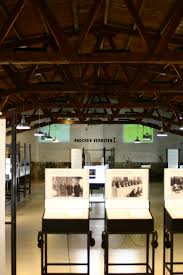 Die größte ausstellung in bayern oder gar in süddeutschland für garagen und carports ☆ beratung, planung und baubetreuung: Datei Ausstellung Jpg Wikipedia