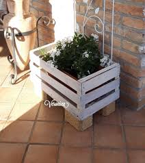 #balconestrettoelungo #arredarecasa #zeumadesign arredare un balcone stretto e lungo: 5 Idee Creative Per Arredare Con Le Cassette Di Legno Rebecca Mobili