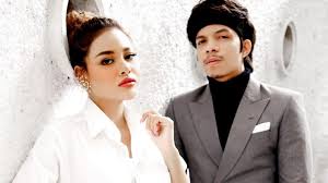 Pasangan aurel hermansyah dan atta halilintar membeberkan pengalaman ciuman pertama mereka. Honeymoon Atta Halilintar Prohibits Aurel Hermansyah From Wearing Sexy Clothes Netral News