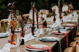 Mariage discount, dragées, livre d'or et urne pour votre mariage,decoraton de table. An Intimate Wedding All With Dried Flowers In Reunion Island Atelier Aimer