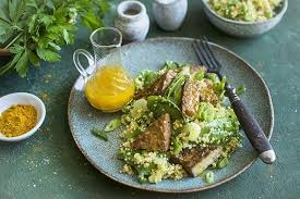 Salade De Quinoa Epinards Et Tempeh Une Recette Soscuisine Recipe Healthy Recipes Quinoa Spinach Salad Vegan Barbecue
