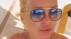 Našu pevačicu muž prevario sa medicinskom sestrom: Ništa nije slutilo na  preljubu