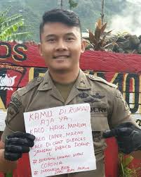 Sering sering aja baca kata kata lucu banget yang sudah kami kumpulkan ini. 105 Kata Kata Lucu Bijak Motivasi Mutiara Gombal Cinta