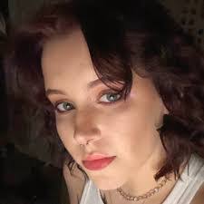 Shelby Hinkle's Instagram, Twitter & Facebook