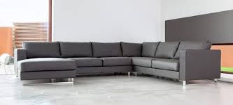 Zeitloses Modernes Sofa Modell Ravenna Mobel Nach Mass Modernes Sofa Sofa Stoff