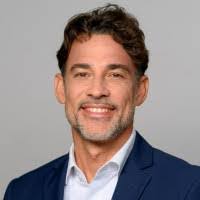 Justin Morin's Instagram, Twitter & Facebook