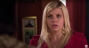 Selv om jeg ikke liker Jenna, så gjorde Alli henne så urett her. Jeg  skjønner at Alli var redd for at moren hennes skulle finne ut om  graviditetstesten, men hun trengte ikke