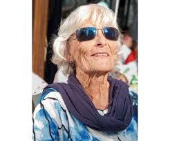 Elliott Greenfield's Instagram, Twitter & Facebook