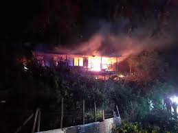Cabe recordar que tati penna fue la primera coanimadora del espacio, junto a felipe camiroaga. Tragedia En Valdivia Joven Padre Y Sus Tres Hijos Murieron En Incendio La Nacion