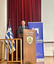 Τάσος Χατζηβασιλείου στην κατάμεστη αίθουσα του Πολεμικού Μουσείου: «Η Ελλάδα  παραμένει πάροχος ασφάλειας στη Μεσόγειο» - Epiloges