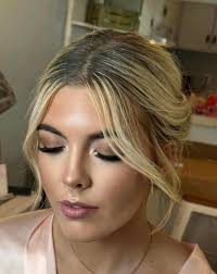 Hi brides!!!👰🏼‍♀️🤍🪩 I'm a licensed esthetician and makeup artist and  would LOVE to be considered to do your makeup! I am booked for this year  but have started booking for next year.