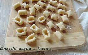 In questa raccolta di ricette con il kefir troverete una serie di informazioni di carattere generale, che ho appreso durante questi mesi di sperimentazioni con prove, assaggi, musi lunghi di mio figlio… e tutto ve l'ho raccontato man mano (ecco il perché di alcuni aggiornamenti presenti negli articoli). Ricette Con Il Kefir Di Latte Catia In Cucina Ricette Kefir Cibo