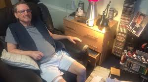 But mr lubbock says a fresh essex police appeal, which coincided with the broadcast of a channel 4 documentary barrymore: Michael Barrymore Stuart Lubbock S Dad Wants To Face Entertainer On Tv Bbc News
